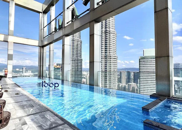 Tropicana The Residences By Loop Suites